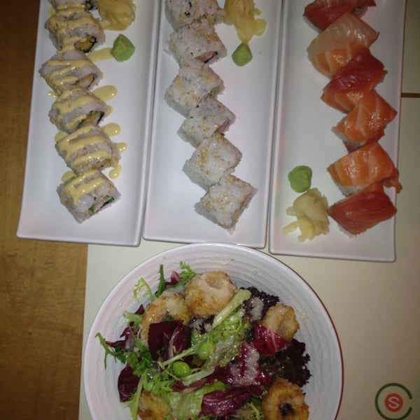 Das Foto wurde bei Chez Sushi (by sho cho) von RoundMenu am 9/16/2013 aufgenommen
