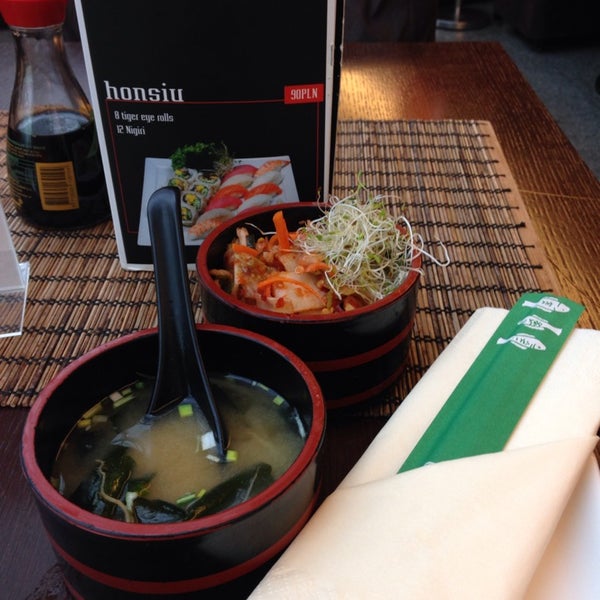 Foto diambil di Hana Sushi oleh ᴡ E. pada 9/30/2014.