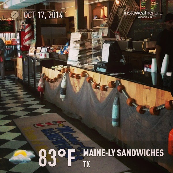 Снимок сделан в Maine-ly Sandwiches пользователем Tony B. 10/17/2014