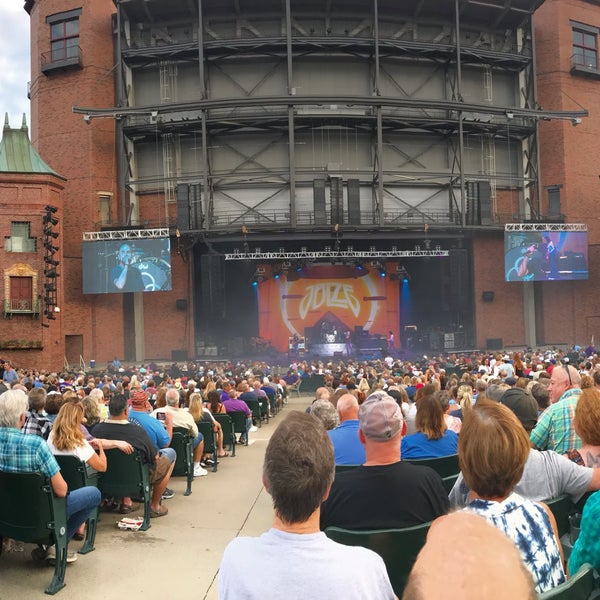 Photo taken at Starlight Theatre by Kevin W. on 8/6/2019