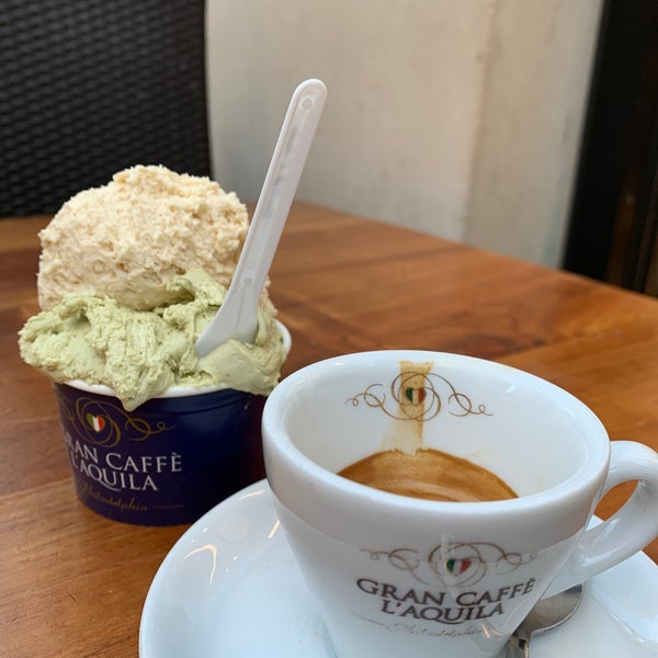 1/24/2021 tarihinde Muath A.ziyaretçi tarafından Gran Caffe L&#39;Aquila'de çekilen fotoğraf