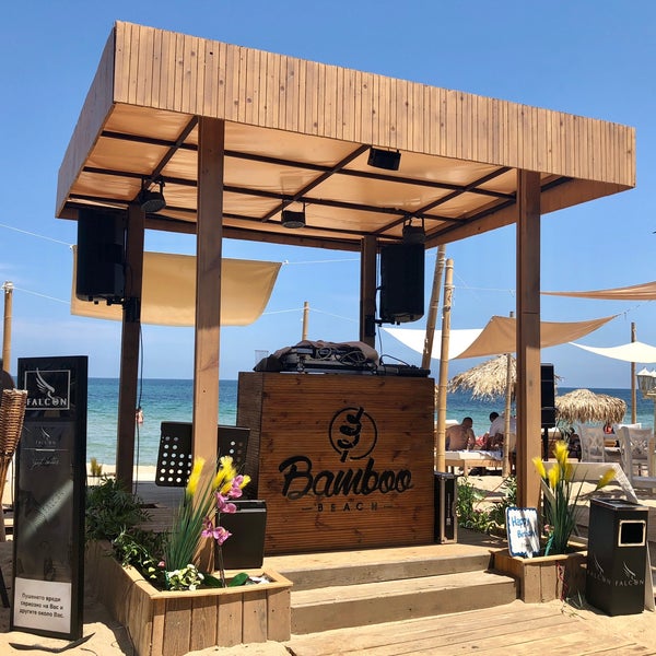 Пляж бамбук. Лежанка на пляже 6 букв. Bamboo beach tsikhisdziri. Пляж бамбук алчевск. Пляж бамбук.