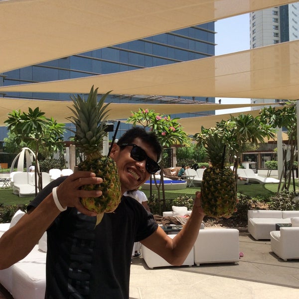 5/16/2015 tarihinde Ирина Г.ziyaretçi tarafından Purobeach Urban Oasis Dubai'de çekilen fotoğraf