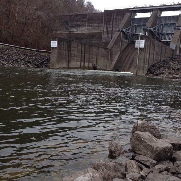 Normandy Dam Scenic Lookout in Normandy