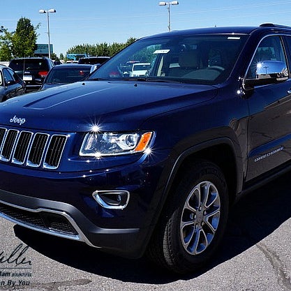 How amazing is this blue 2015 Jeep Grand Cherokee Limited? http://bit.ly/1FRsFcH