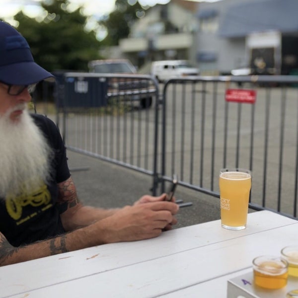 Photo taken at Lucky Envelope Brewing by Dani on 8/31/2019