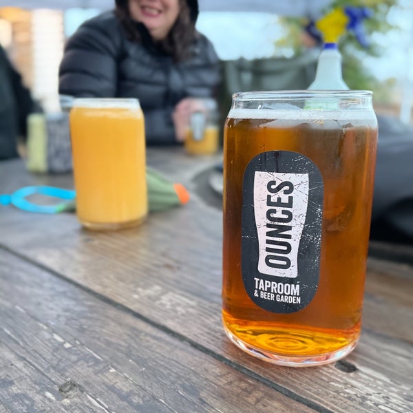 Photo taken at Ounces Taproom &amp; Beer Garden by Dani on 11/15/2020