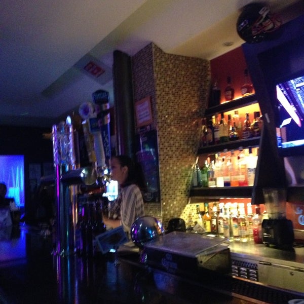 Photo prise au 137 Bar &amp; Grill par Andre le9/17/2013