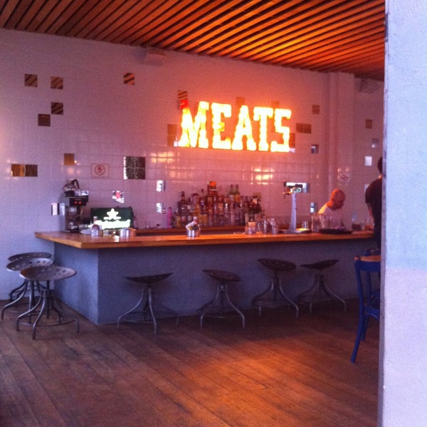 Foto diambil di Meats oleh Rodrigo pada 5/19/2013