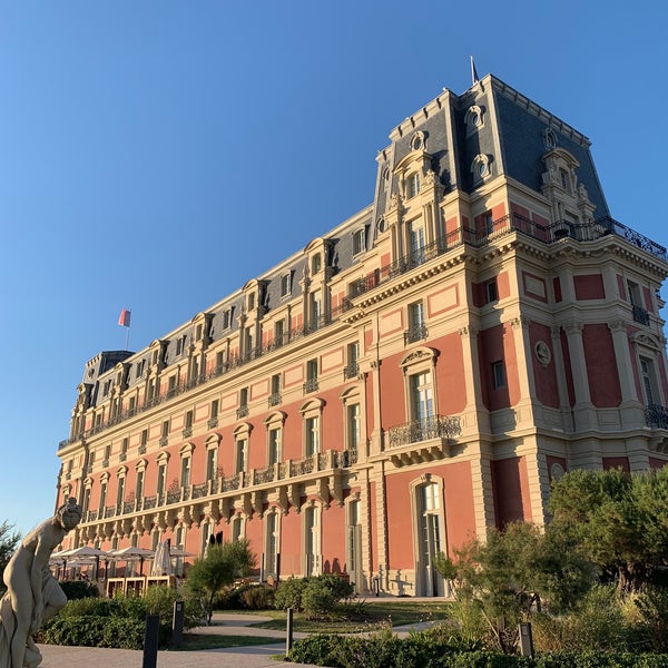 Снимок сделан в Hôtel du Palais пользователем Hugh S. 9/19/2022