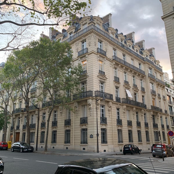 Avenue Victor Hugo Road in Paris