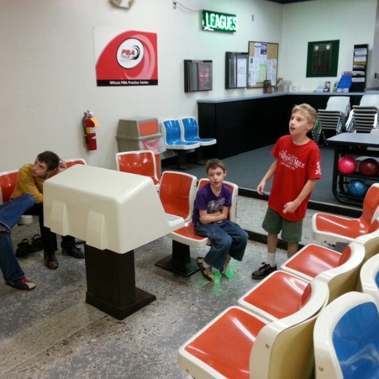 Lincoln Lanes Bowling Alley 3 tips