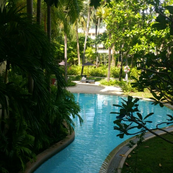 Foto diambil di Garden Pool @ Hilton Phuket Arcadia Resort &amp; Spa oleh ANJI I. pada 4/16/2017