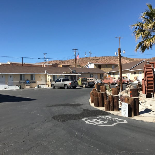 Das Foto wurde bei Route 66 Motel von Offbeat L.A. am 2/25/2018 aufgenommen