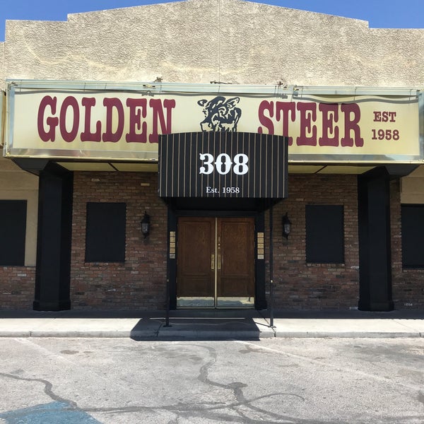 Elvis Presley, Muhammad Ali, Nat King Cole, Natalie Wood, Joe DiMaggio and the Rat Pack were regular customers. This is one of very few still surviving Vegas restaurants that Frank Sinatra frequented.