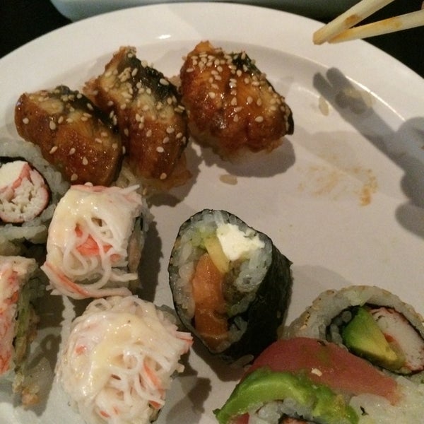 Photo taken at SanTo’s Modern American Buffet &amp; Sushi by Jason on 8/1/2014