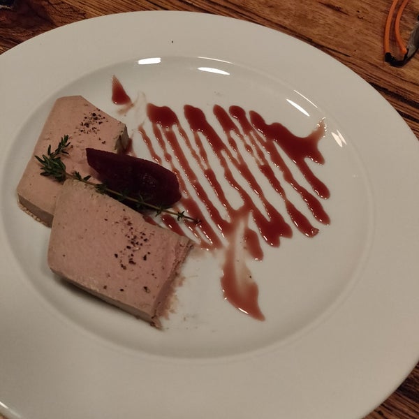Интерьер стейк хауса. Мясной 1 феодосия. Бар гриль мясо самара. Витрина со стейками. Мясной барин.