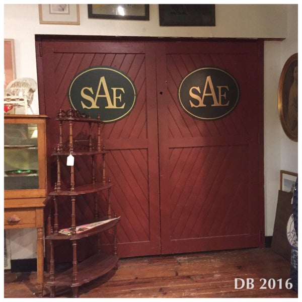 Syracuse Antiques Exchange Antique Store in Syracuse