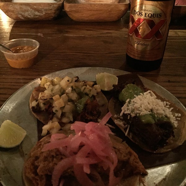 10/28/2017 tarihinde Luis M.ziyaretçi tarafından El Caballito Tequila Bar'de çekilen fotoğraf