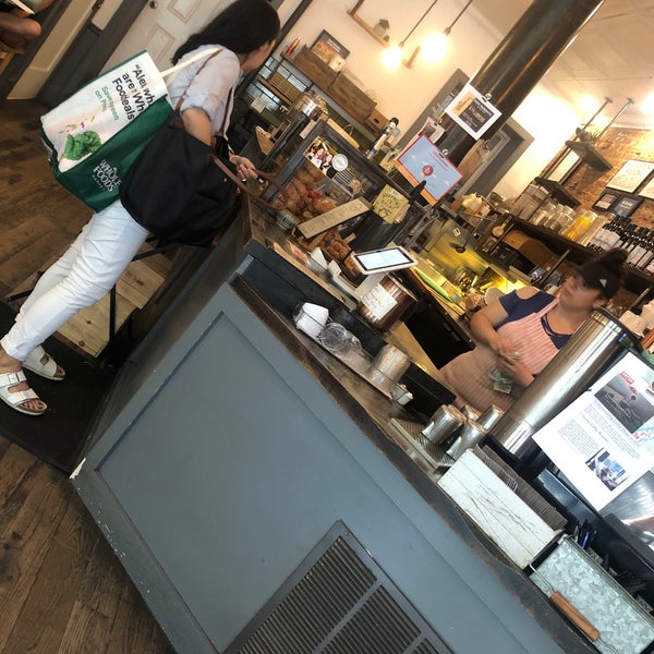 8/19/2019 tarihinde Don W.ziyaretçi tarafından Lenox Coffee'de çekilen fotoğraf