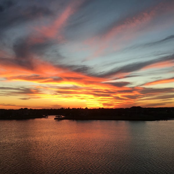 The Point at Taylor Lake Neighborhood in Seabrook
