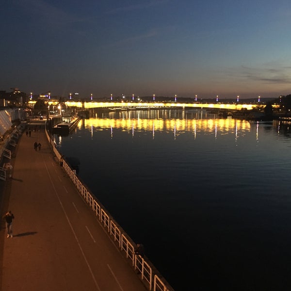 Das Foto wurde bei Beton Hala von Jovan am 11/4/2016 aufgenommen