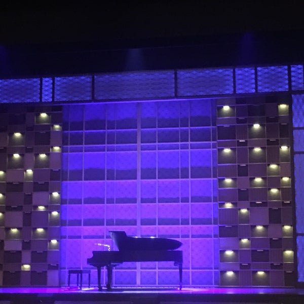 6/22/2017에 Pat T.님이 Marcus Center For The Performing Arts에서 찍은 사진