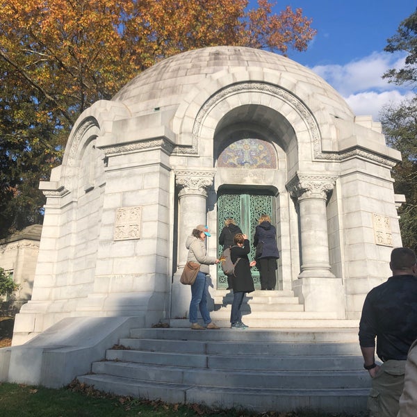 Photo taken at Sleepy Hollow Cemetery by Allie F. on 11/2/2019