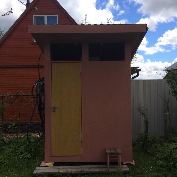 Поселок зеленый краснозаводск. Поселок зеленый краснозаводск. Краснозаводск зеленый поселок мебельной фабрики. Поселок зеленый краснозаводск. Дом в краснозаводске зеленая улица.