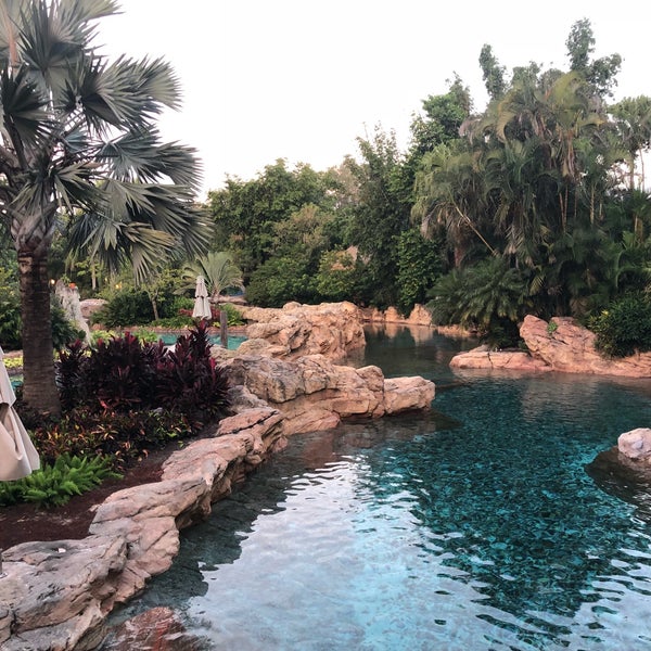 Photo taken at Discovery Cove by Joe H. on 9/12/2018