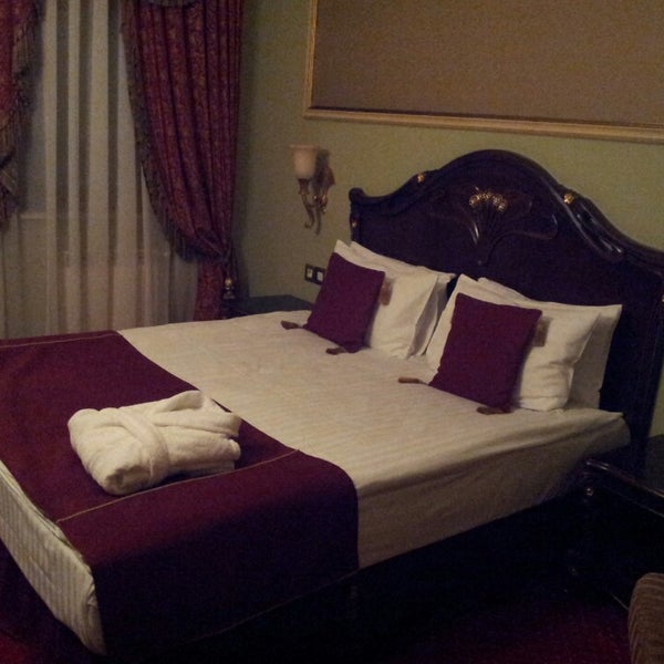 Das Foto wurde bei Staro Hotel von Yaroslava K. am 1/1/2014 aufgenommen