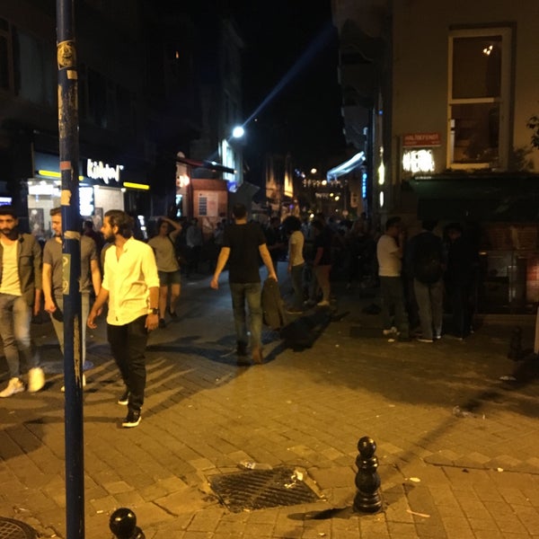 Photo taken at Kadıköy Sokak Disko by Emre on 5/13/2017