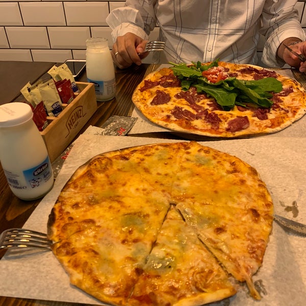 Foto scattata a Pizza Job’s da Özge il 8/28/2020