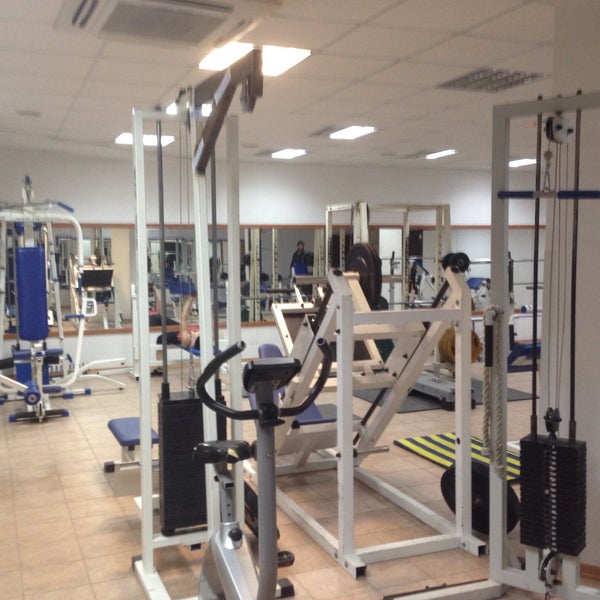 Тренажерный зал адреналин в курске. Фитнес клуб адреналин чита. Ачинск спортзал. Спортзал рядом с савеловским. Тренажёрный зала в астрахани.