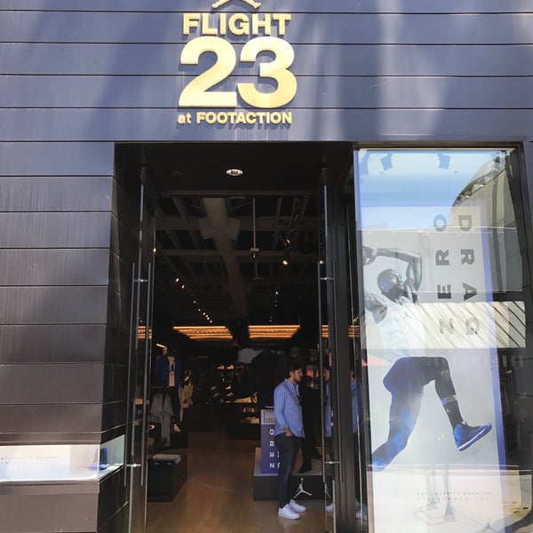 Footaction 23 online