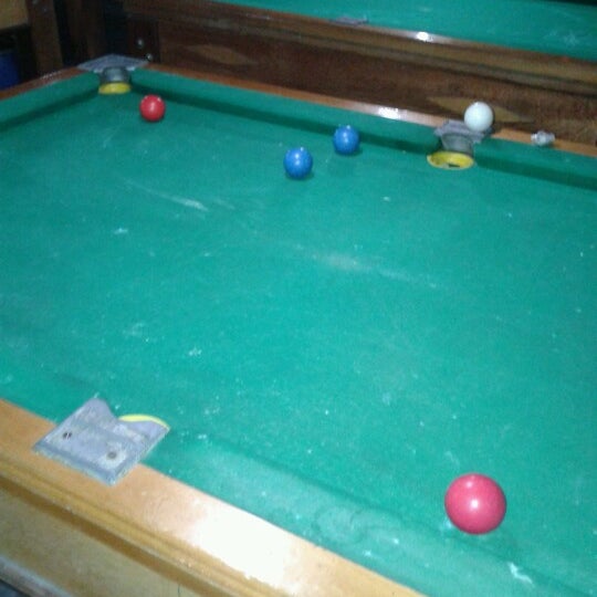 10/2/2012にLenita M.がPit Stop Snooker Barで撮った写真