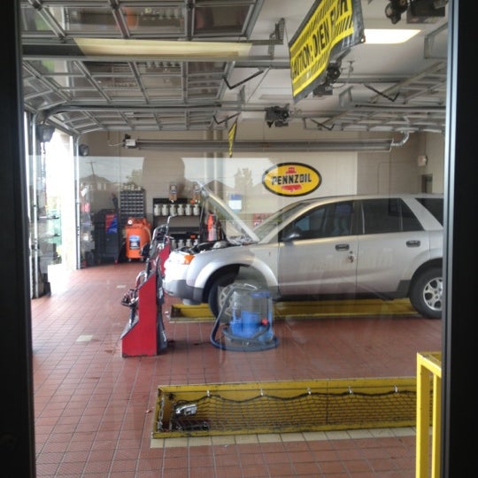 Jiffy Lube Oil Change Service in Forney