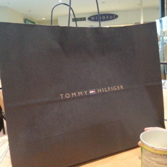 tommy hilfiger jersey garden mall