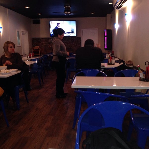 Photo taken at Mi Pequeño El Salvador Restaurant by Astrid P. on 1/22/2014