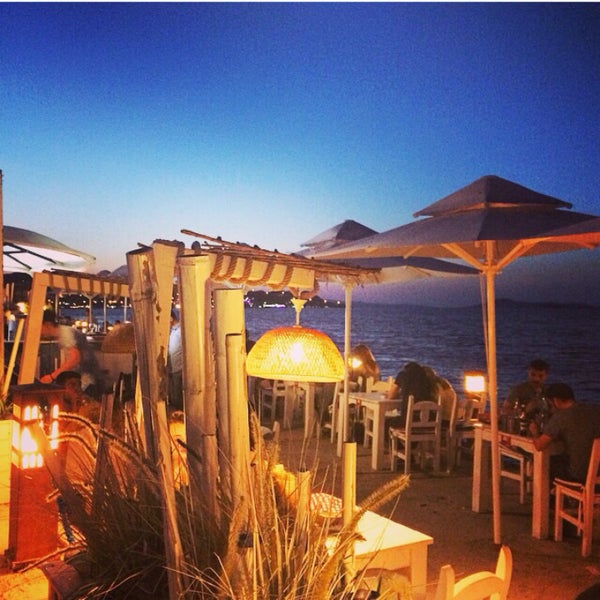 6/13/2015 tarihinde Kemal B.ziyaretçi tarafından Denizaltı Cafe &amp; Restaurant'de çekilen fotoğraf