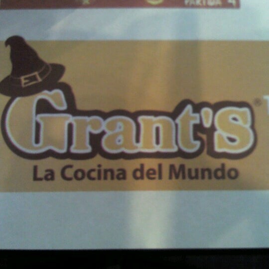 Das Foto wurde bei Grant&#39;s &quot;La Cocina Del Mundo&quot; von Rodo C. am 10/23/2012 aufgenommen