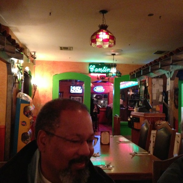 2/20/2013 tarihinde Terry D.ziyaretçi tarafından Margaritas Mexican Restaurant'de çekilen fotoğraf