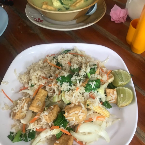 Tukta Thai Food Thai Restaurant in Chalok Baan Kao