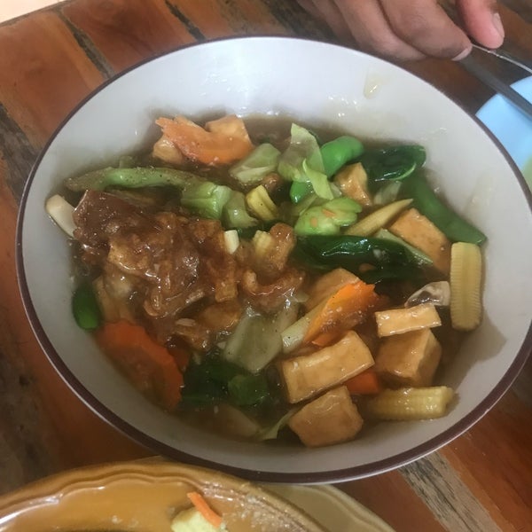 Tukta Thai Food Thai Restaurant in Chalok Baan Kao