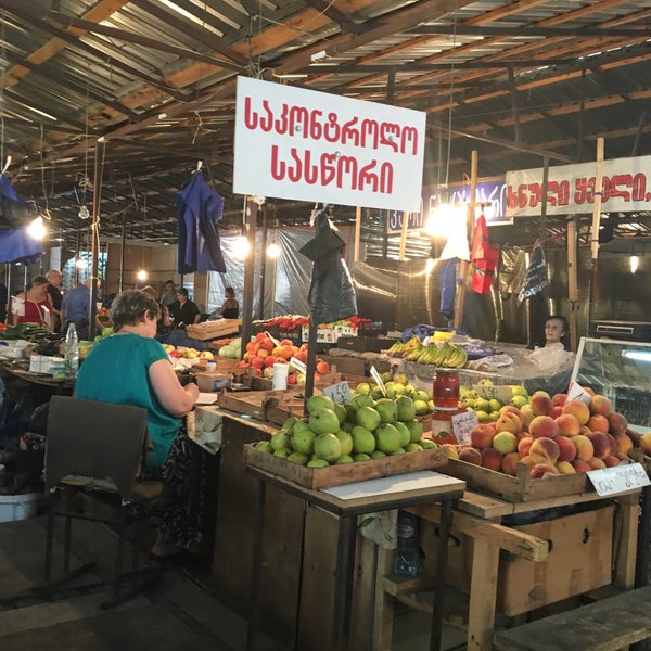 Photo taken at Vagzali Market | ვაგზლის ბაზრობა by Ju on 8/3/2016