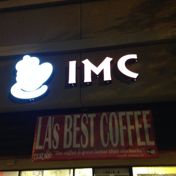 Foto tirada no(a) Island Monarch Coffee (IMC) por Berto M. em 1/9/2014
