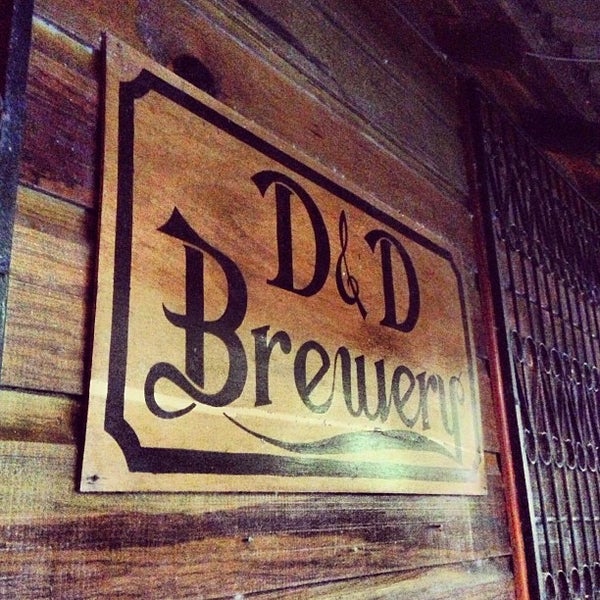 Photo taken at D&amp;D Brewery, Lodge, and Restaurant by José Miguel P. on 8/11/2013