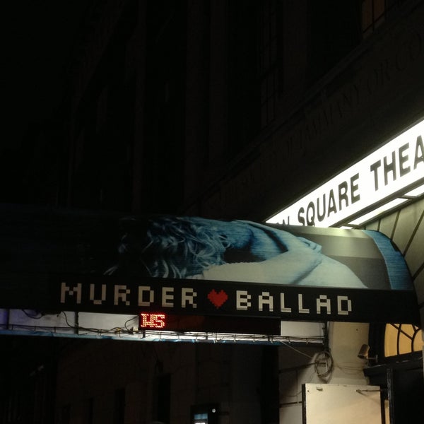 รูปภาพถ่ายที่ Union Square Theatre โดย Libby เมื่อ 5/12/2013
