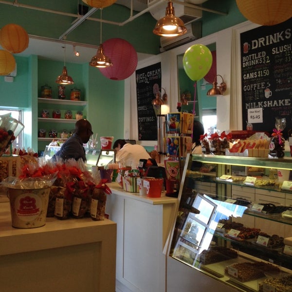 9/15/2014にLibbyがLucky&#39;s Coffee, Ice Cream, and Candy Baltimoreで撮った写真