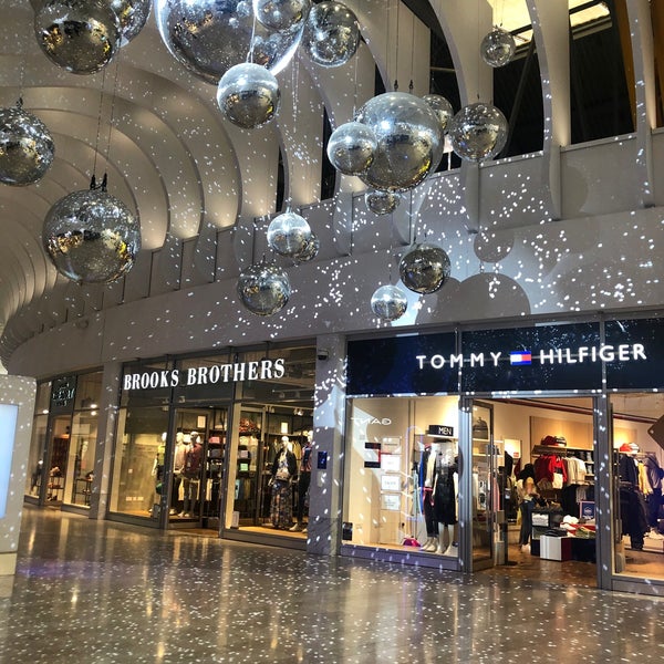 Tommy Hilfiger Clothing Store